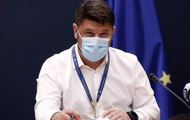 Καύσωνας: Μέτρα για τους εργαζόμενους προανήγγειλε ο Χαρδαλιάς