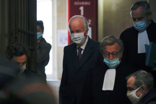 Υπόθεση Καράτσι: Απαλλάχθηκε ο πρώην πρωθυπουργός της Γαλλίας, κατηγορούμενος για μυστική χρηματοδότηση