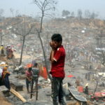 Μπανγκλαντές: Τουλάχιστον 15 Ροχίνγκια έχασαν τη ζωή τους από την πυρκαγιά που ξέσπασε στον καταυλισμό τους