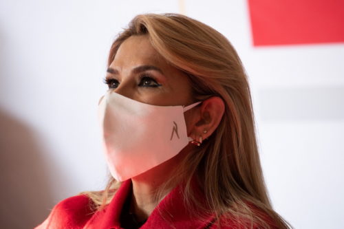 Βολιβία: Για “τρομοκρατία” κατηγορείται από τις αρχές η τέως πρόεδρος Ζανίν Άνιες – εκδόθηκε ένταλμα σύλληψης και σε βάρος υπουργών της