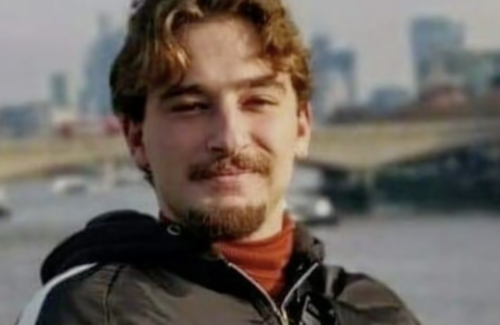 Νέα Σμύρνη: Ο Άρης Παπαζαχαρουδάκης καταγγέλει απαγωγή και βασανισμό από άνδρες της ΕΛΛΑΣ