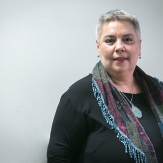 Tα ομόφυλα ζευγάρια στην Ελλάδα δεν δικαιούνται να υιοθετούν παιδιά. Καιρός να το ανατρέψουμε.