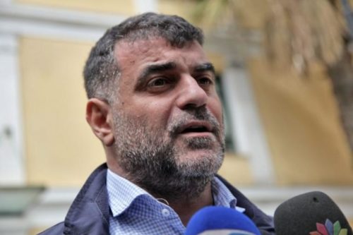 Απειλή σύλληψης κατά Βαξεβάνη έπειτα από μήνυση αστυνομικών για τη δημοσιοποίηση καταγγελιών για βασανισμούς