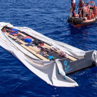 Τουλάχιστον 20 νεκροί, διακινητές τους πέταξαν στη θάλασσα στα ανοικτά του Τζιμπουτί