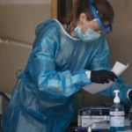 CDC: Το νέο προφίλ των ασθενών με Covid είναι οι ανεμβολίαστοι νέοι