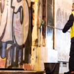 Ο Μπακογιάννης λέει «φτάνει» στο γκραφίτι και συνεχίζει το καθάρισμα