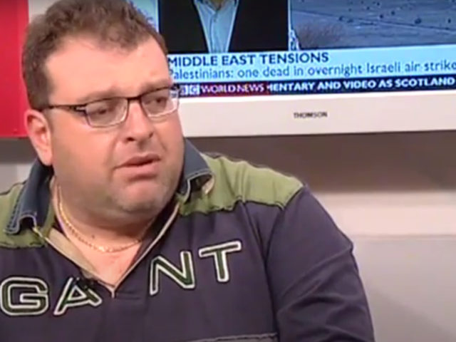 «Για 3 γκλοπιές απολογούμαστε γονατιστοί στο απλυταριό»