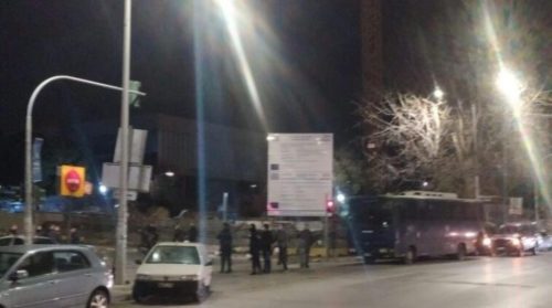 Η ΕΛΑΣ διαψεύδει τα περί επιχείρησης εκκένωσης της Πρυτανείας του ΑΠΘ