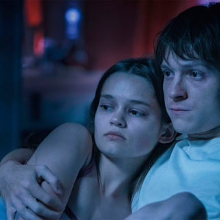 Ο Τομ Χόλαντ βγαίνει πέρα από το αραχνοσύμπαν στο Cherry, αλλά θα καταφέρουν οι νέοι ηθοποιοί της Marvel να γίνουν πραγματικοί σταρ;