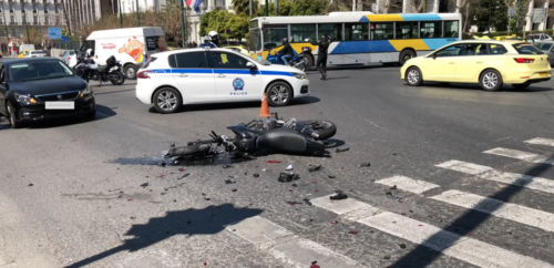 Τροχαίο στη Βουλή: Βίντεο ντοκουμέντο από την ώρα της πρόσκρουσης