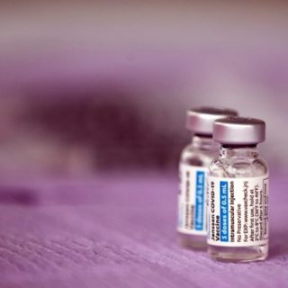 Περίπου 15 εκατ. δόσεις του εμβολίου Johnson & Johnson καταστράφηκαν σε εργοστάσιο στις ΗΠΑ