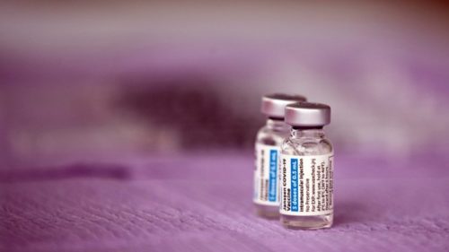 Η Johnson & Johnson αρχίζει τις παραδόσεις του εμβολίου της στην Ευρωπαϊκή Ένωση