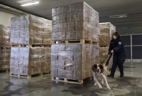 Θεσσαλονίκη: Κινηματογραφική καταδίωξη 25χρονης drug dealer που μετέφερε 14 κιλά ηρωίνης