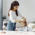 Πως μια απλή διόρθωση στο LinkedIn μπορεί να βοηθήσει εκατομμύρια γυναίκες να ξαναβρούν δουλειά