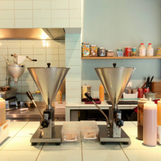 Στο Keenkies οι λουκουμάδες γίνονται αλμυροί και το πεϊνιρλί γλυκό