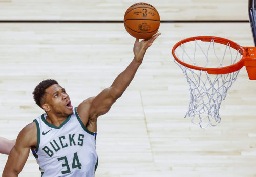 Οι Μιλγουόκι Μπακς δίνουν ένα εμβόλιο κατά του κορωνοϊού σε κάθε εισιτήριο του αγώνα με τους Νετς