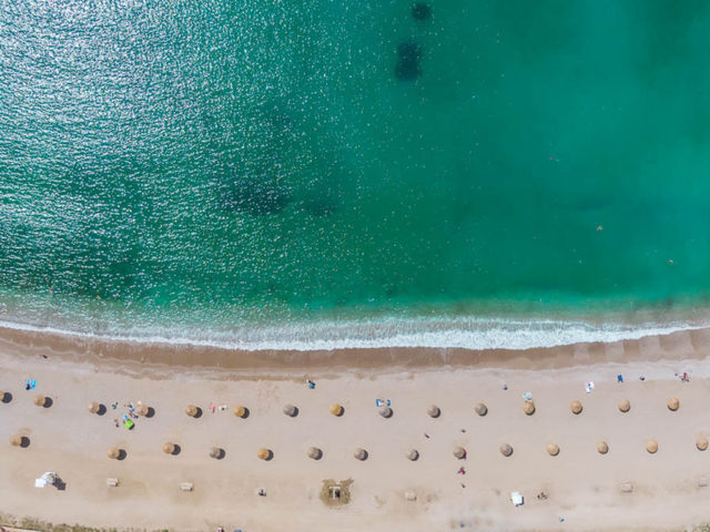 Στις 15 Μαϊου ανοίγουν οι οργανωμένες παραλίες