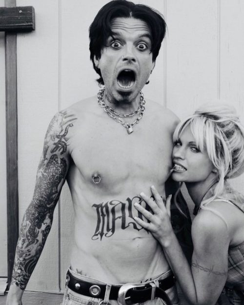 Pam and Tommy: Απίστευτη μεταμόρφωση της Λίλι Τζέιμς σε Πάμελα Άντερσον