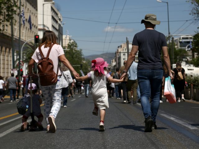 Φωτογραφίες από την πορεία για την εργατική Πρωτομαγιά