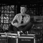 Φοίβος Δεληβοριάς και Παιδί Τραύμα στο απόλυτο τραγούδι του Φθινοπώρου