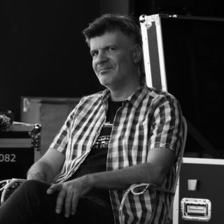 Φοίβος Δεληβοριάς: «Τα τραγούδια έρχονται και πληρώνουν το λογαριασμό της μοναξιάς μου»