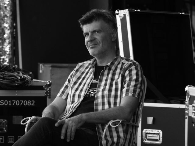 Φοίβος Δεληβοριάς: «Τα τραγούδια έρχονται και πληρώνουν το λογαριασμό της μοναξιάς μου»