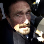 Τζον ΜακΆφι: Βρέθηκε νεκρός στο κελί του ο «βασιλιάς» των antivirus