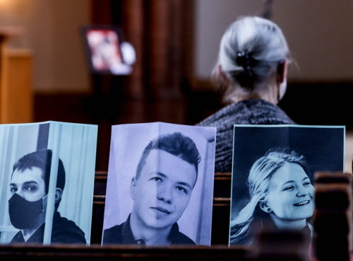 BBC: Σε κατ’οίκον περιορισμό θέτουν οι αρχές τον Ρόμαν Προτασέβιτς και την σύντροφό του