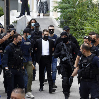 Ενώπιον του ανακριτή απολογείται σήμερα ο καθ’ ομολογίαν δράστης της γυναικοκτονίας στα Γλυκά Νερά