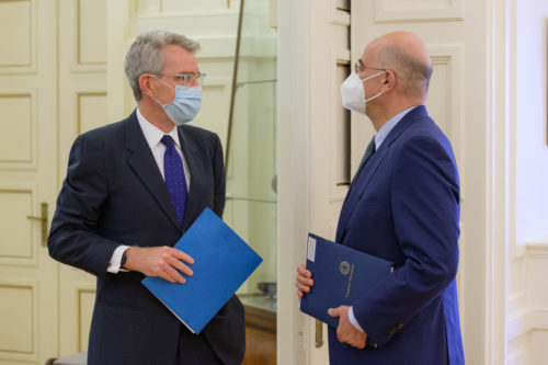 Οι εξελίξεις στην Ανατολική Μεσόγειο στο επίκεντρο της συνάντησης Ν. Δένδια- Τζ. Πάιατ