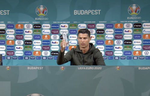 Euro 2020: «Πιείτε νερό»-Έξαλλος ο Ρονάλντο με την Coca Cola [ΒΙΝΤΕΟ]