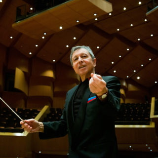 Λουκάς Καρυτινός: «Η σχέση μου με την ορχήστρα σφυρηλατήθηκε μέσω της μουσικής»