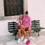 Ο Justin και η Hailey Bieber συνεχίζουν να απολαμβάνουν την Ελλάδα στο έπακρο