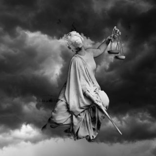 “Ένας ευφυής εισαγγελέας δεν έχει ανάγκη να εκπίπτει σε φερέφωνο της αντιτρομοκρατικής”