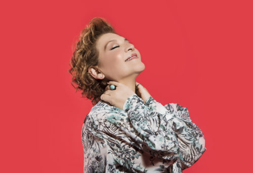 H Γιώτα Νέγκα τραγουδάει Ευτυχία Παπαγιαννοπούλου