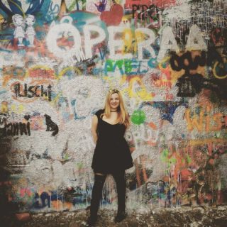 Χρύσα Κατσαρίνη: «Από το σήκωμα του χεριού μέχρι το φόνο, η απόσταση είναι μια κακιά στιγμή»