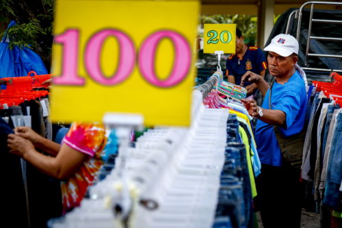 Η ενοικίαση ρούχων είναι πιο επιζήμια για τον πλανήτη από την απόρριψή τους