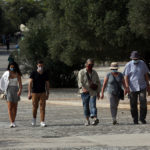 Κορωνοϊός: Χωρίς μάσκες στους εσωτερικούς χώρους από σήμερα