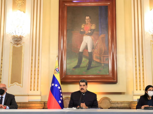 Έτοιμος για διαπραγματεύσεις με την αντιπολίτευση ο Μαδούρο