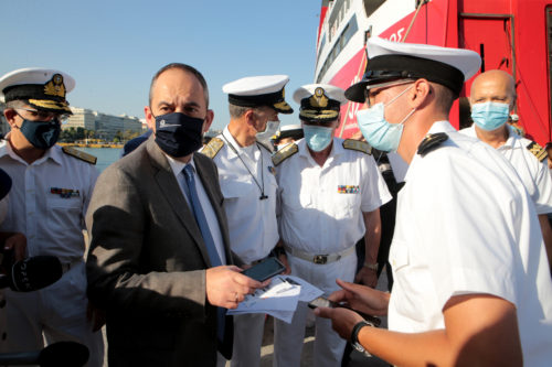 Πλακιωτάκης: 2.500 άτομα εκτός πλοίων το τριήμερο από τους ελέγχους του λιμενικού