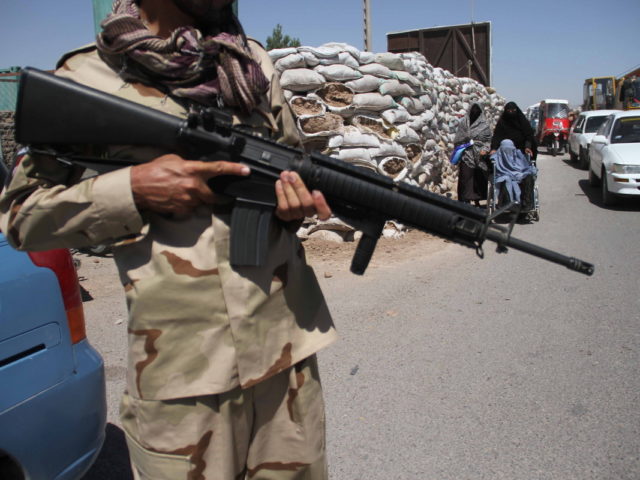 Κοινά στρατιωτικά γυμνάσια Ρωσίας, Ουζμπεκιστάν, Τατζικιστάν κοντά στα σύνορα με το Αφγανιστάν