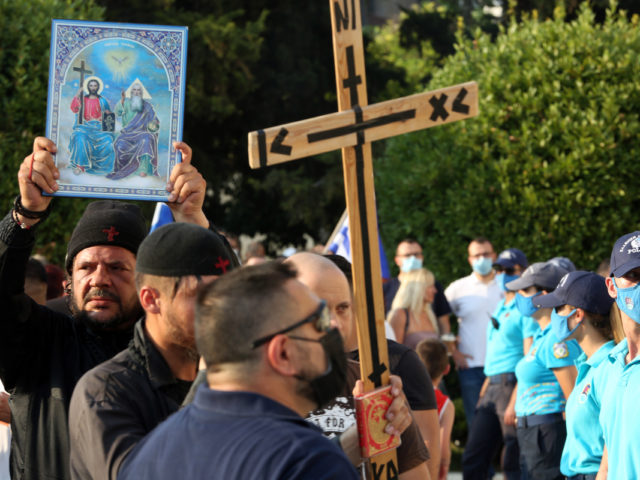 Νέα συγκέντρωση αντιεμβολιαστών – ακροδεξιών χτες στο Σύνταγμα