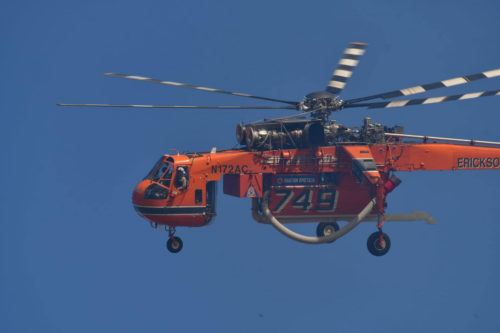 Φωτιά τώρα στον Βύρωνα κοντά σε σπίτια