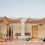 Doors: Οι πόρτες του νέου all day bar στο λιμάνι της Ίου, μόλις άνοιξαν