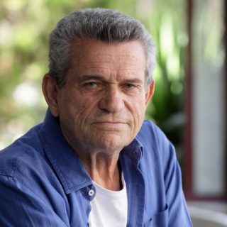 Ο Γιώργος Μαργαρίτης δεν την άκουσε όταν περνούσαν τ’ αμάξια με τα τραγούδια του στο τέρμα