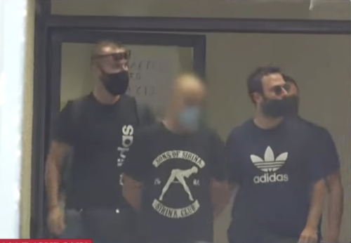 Τι απαντά η «Sirina Entertainment» για το συμβόλαιο με την 19χρονη