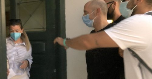 Ηλιούπολη: «Το παιδί του αστυνομικού ζούσε μέσα στα ναρκωτικά και την κακοποίηση» αναφέρει καταγγελία