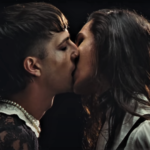 Είδαμε το νέο βίντεο των Måneskin και θέλουμε να γίνουμε «τα πάντα τους».