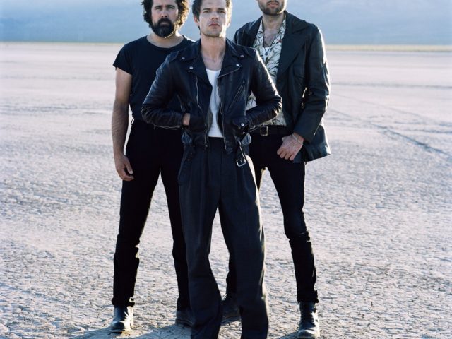 Στο Pressure Machine, το πομπώδες stadium rock των Killers στρέφεται στην απλότητα της αφήγησης