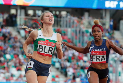 Aναχώρησε για τη Βιέννη η Τσιμανούσκαγια